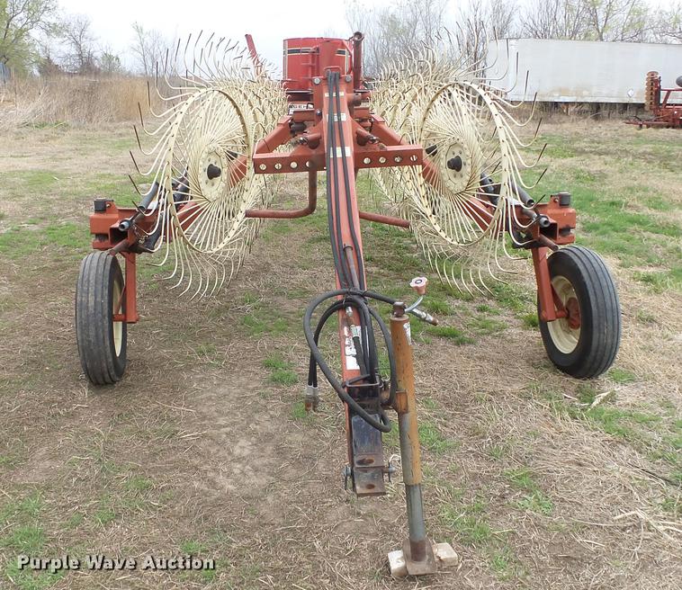 image for item DC3115 Hesston 3983 hay rake
