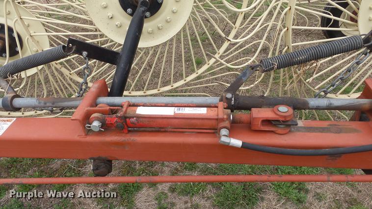 image for item DC3115 Hesston 3983 hay rake