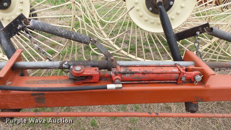 image for item DC3115 Hesston 3983 hay rake