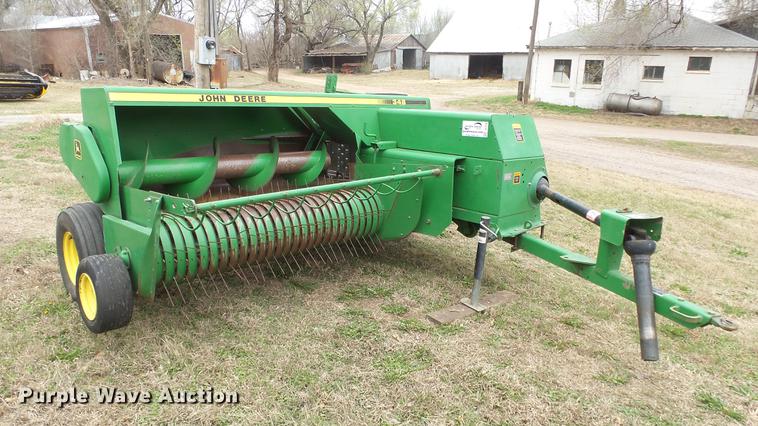 image for item DC3116 1997 John Deere 348 square baler