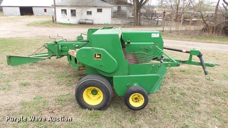 image for item DC3116 1997 John Deere 348 square baler