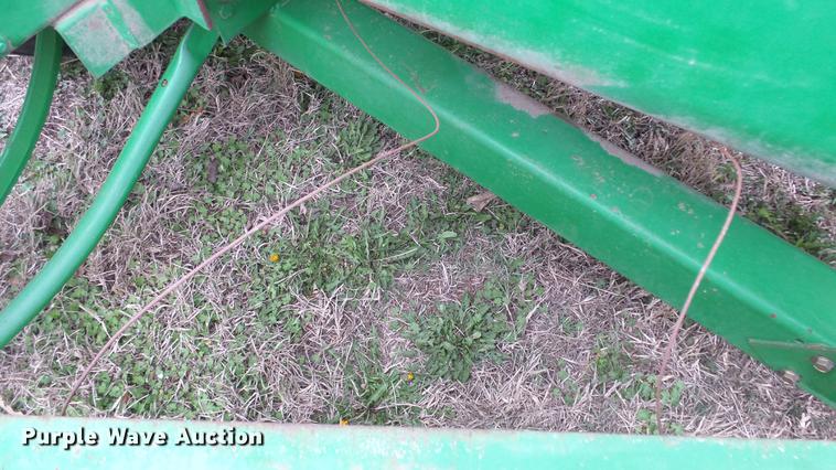 image for item DC3116 1997 John Deere 348 square baler