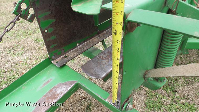 image for item DC3116 1997 John Deere 348 square baler