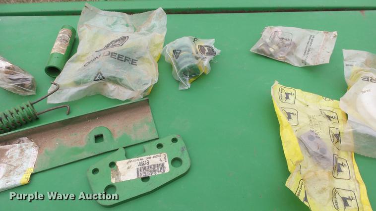 image for item DC3116 1997 John Deere 348 square baler