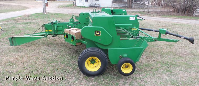 image for item DC3117 2000 John Deere 348 square baler