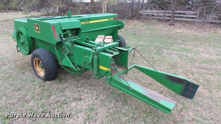 image for item DC3117 2000 John Deere 348 square baler