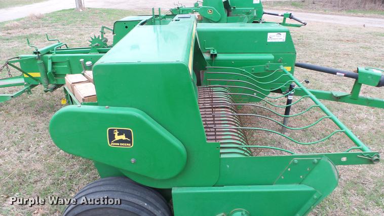 image for item DC3117 2000 John Deere 348 square baler