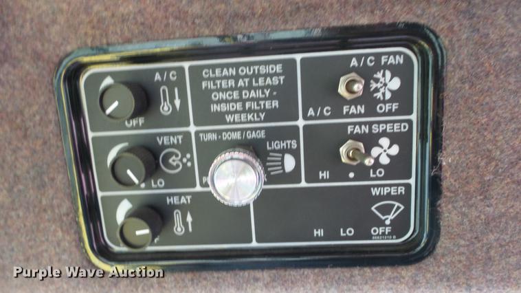 image for item DC3119 2003 New Holland HW320 windrower