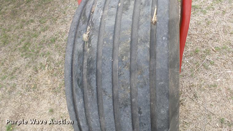 image for item DC3119 2003 New Holland HW320 windrower