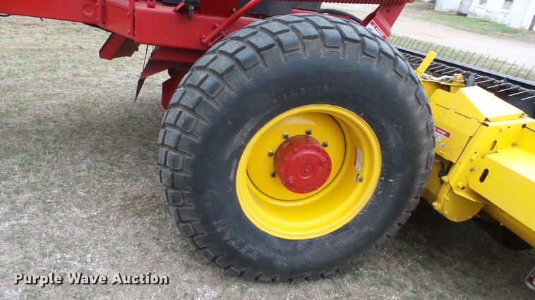 image for item DC3119 2003 New Holland HW320 windrower