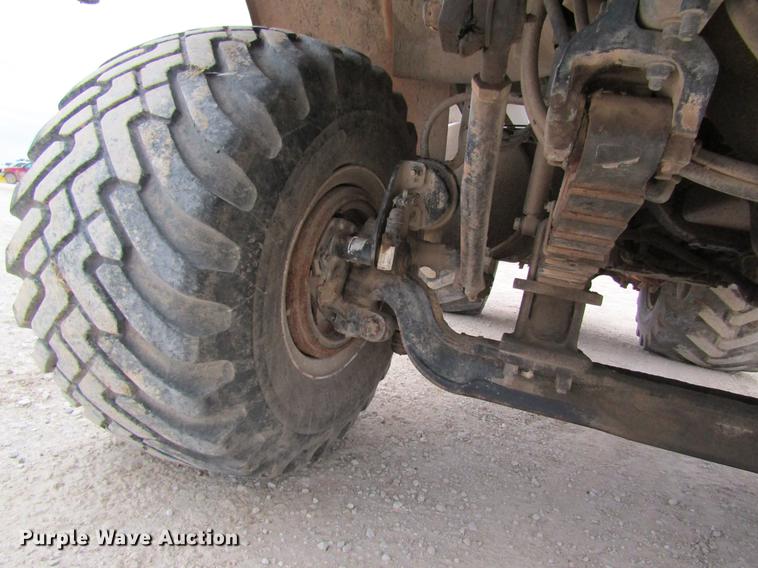 image for item DC4303 2006 Sterling L8500 applicator truck