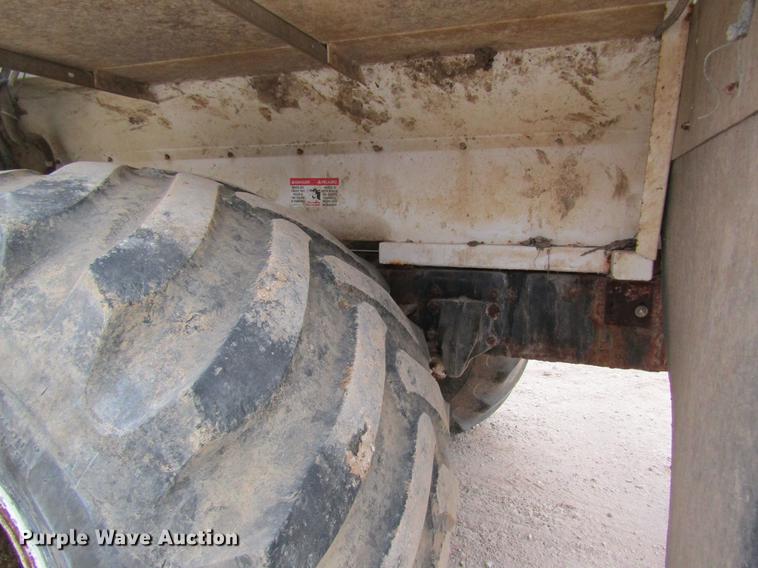 image for item DC4303 2006 Sterling L8500 applicator truck