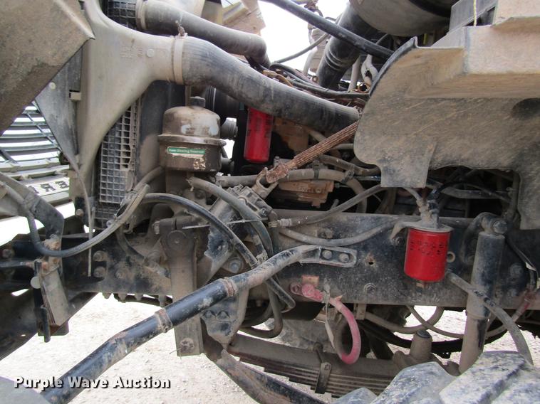 image for item DC4303 2006 Sterling L8500 applicator truck