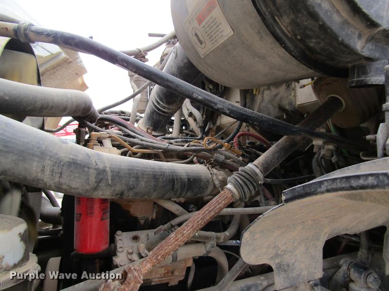 image for item DC4303 2006 Sterling L8500 applicator truck