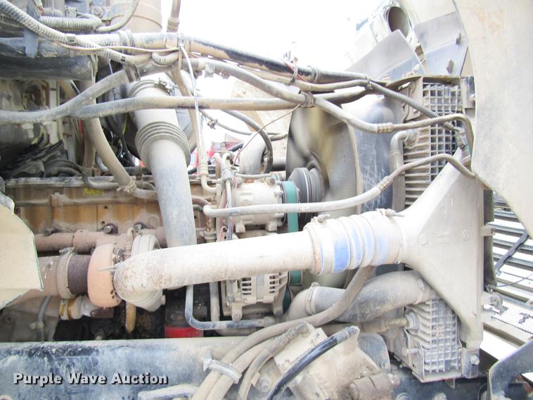 image for item DC4303 2006 Sterling L8500 applicator truck