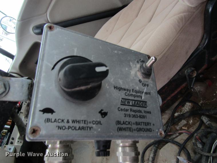 image for item DC4303 2006 Sterling L8500 applicator truck