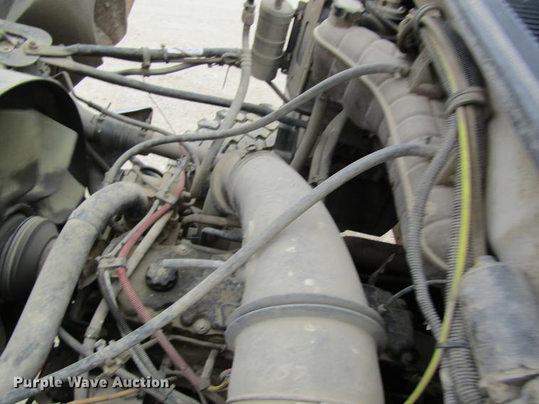 image for item DC4303 2006 Sterling L8500 applicator truck