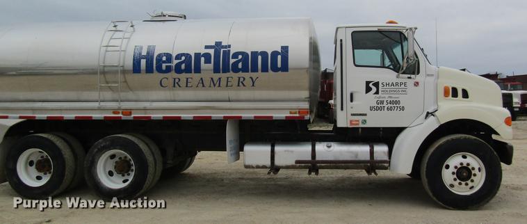 image for item DC4305 2000 Sterling L7500 tank truck