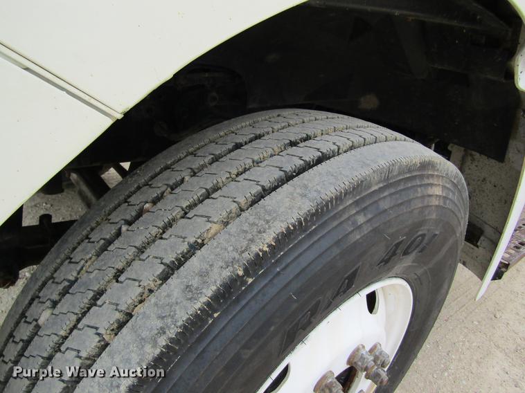 image for item DC4305 2000 Sterling L7500 tank truck