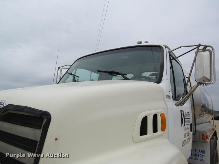 image for item DC4305 2000 Sterling L7500 tank truck