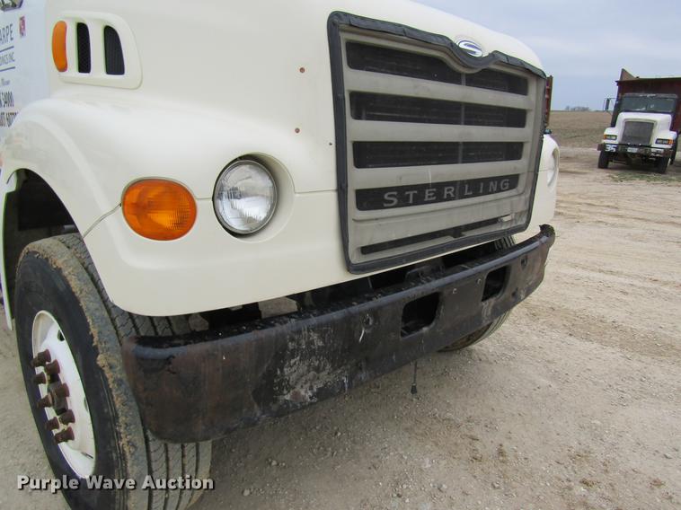 image for item DC4305 2000 Sterling L7500 tank truck