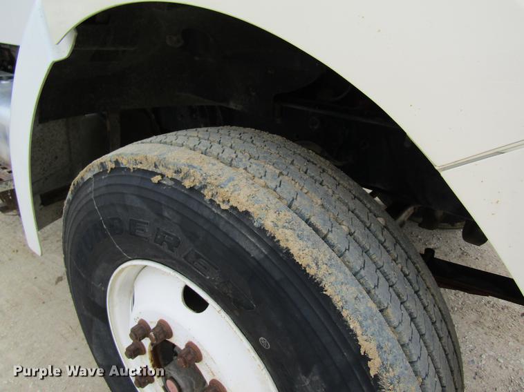 image for item DC4305 2000 Sterling L7500 tank truck