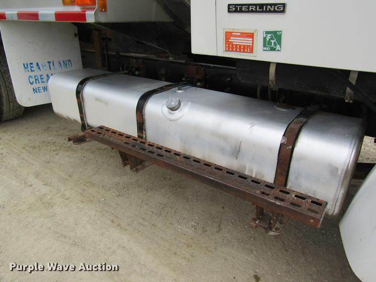 image for item DC4305 2000 Sterling L7500 tank truck