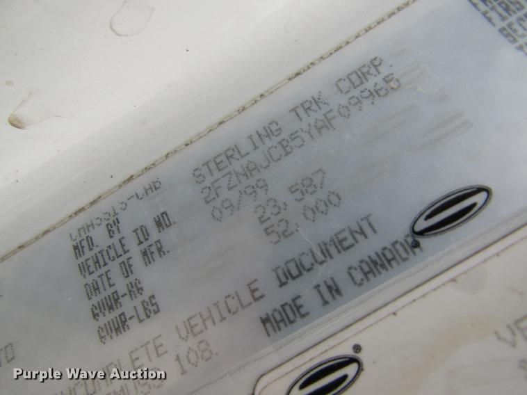 image for item DC4305 2000 Sterling L7500 tank truck