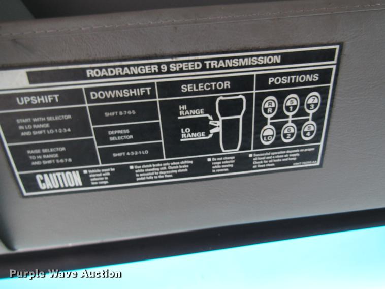 image for item DC4305 2000 Sterling L7500 tank truck