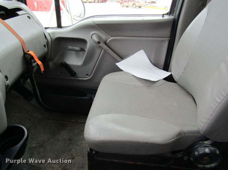 image for item DC4305 2000 Sterling L7500 tank truck