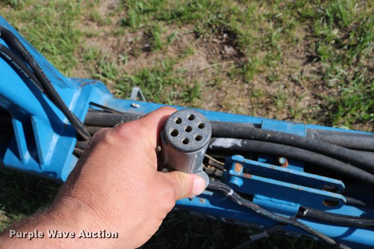 image for item DC7575 2005 Kinze 3650 split row no-till planter