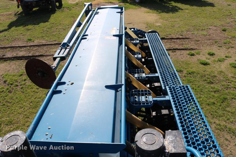 image for item DC7575 2005 Kinze 3650 split row no-till planter
