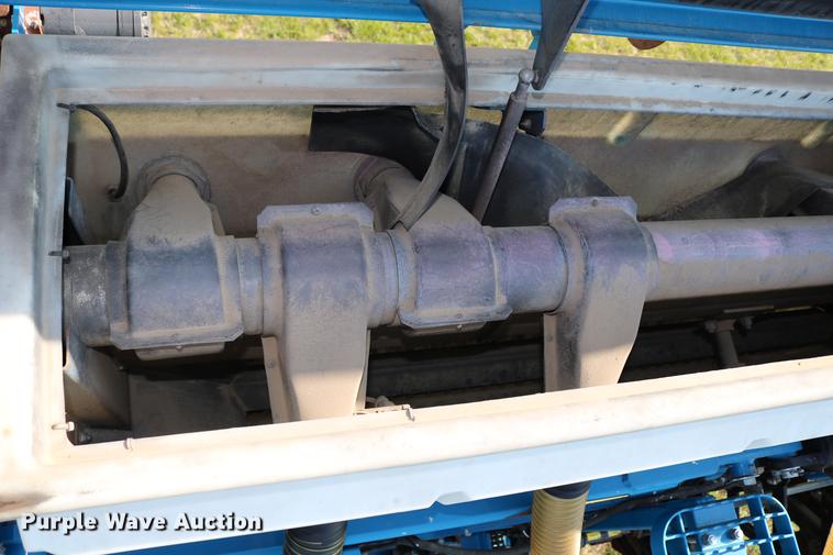 image for item DC7575 2005 Kinze 3650 split row no-till planter