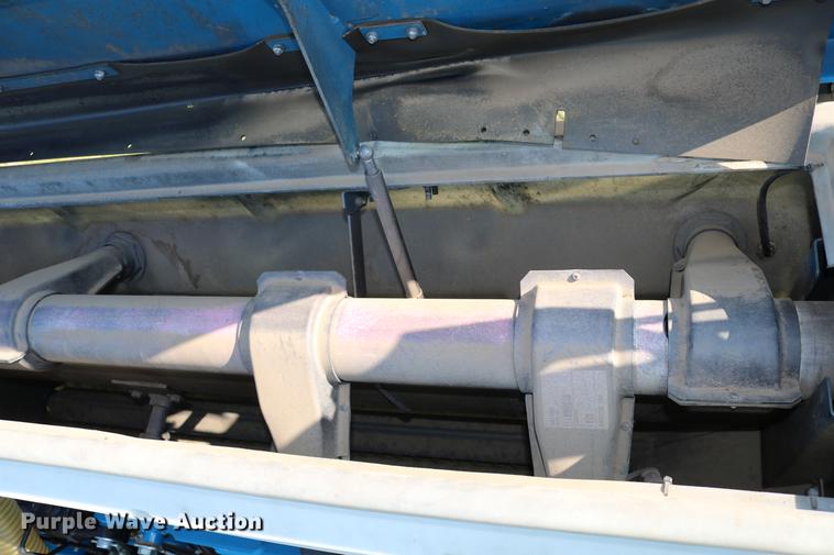 image for item DC7575 2005 Kinze 3650 split row no-till planter