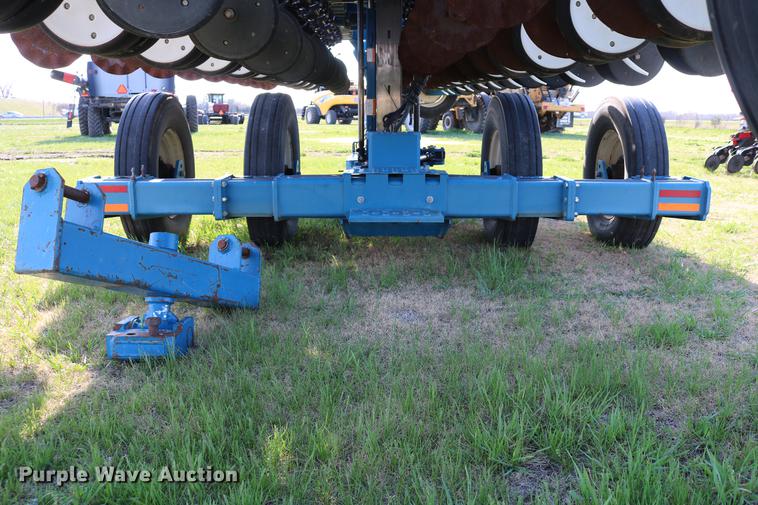 image for item DC7575 2005 Kinze 3650 split row no-till planter