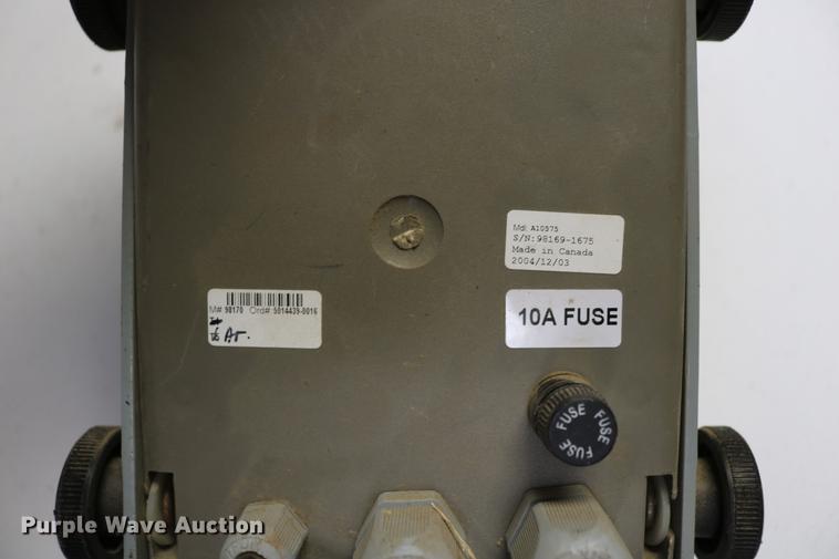 image for item DC7575 2005 Kinze 3650 split row no-till planter