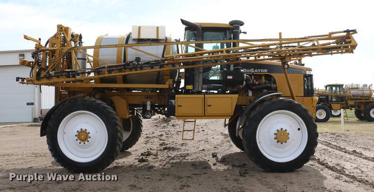 image for item DC7577 2008 Ag-Chem RoGator 1286C sprayer