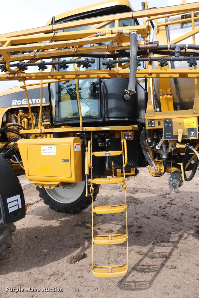 image for item DC7577 2008 Ag-Chem RoGator 1286C sprayer