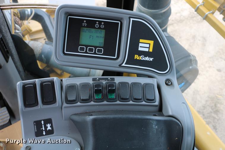 image for item DC7577 2008 Ag-Chem RoGator 1286C sprayer