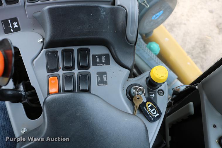 image for item DC7577 2008 Ag-Chem RoGator 1286C sprayer