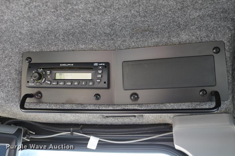 image for item DC7577 2008 Ag-Chem RoGator 1286C sprayer