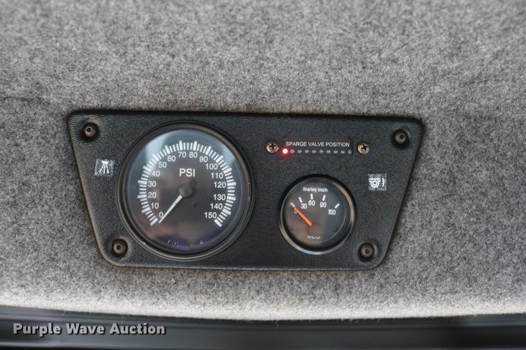 image for item DC7577 2008 Ag-Chem RoGator 1286C sprayer