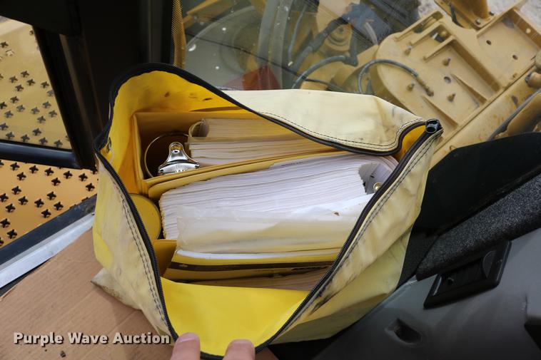 image for item DC7577 2008 Ag-Chem RoGator 1286C sprayer