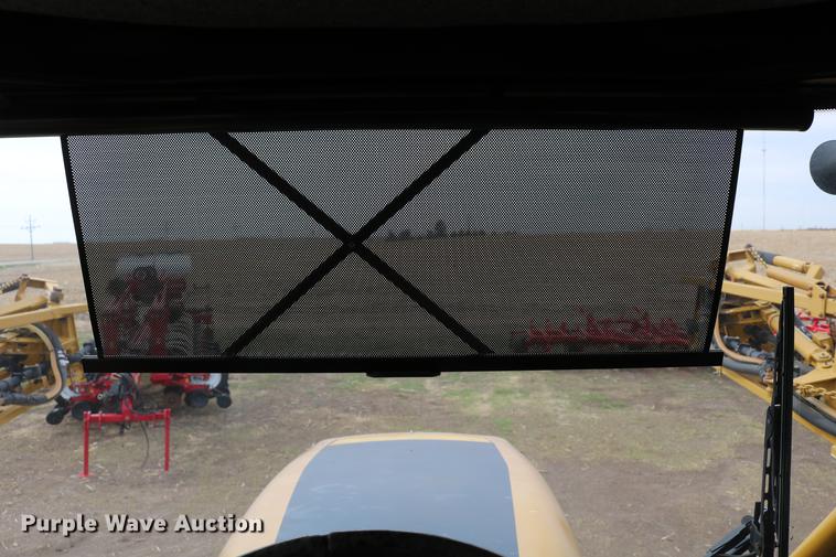 image for item DC7577 2008 Ag-Chem RoGator 1286C sprayer