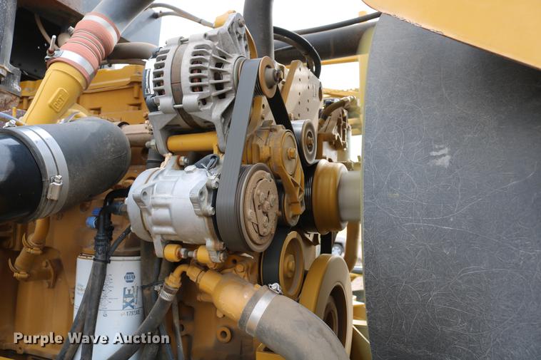 image for item DC7577 2008 Ag-Chem RoGator 1286C sprayer