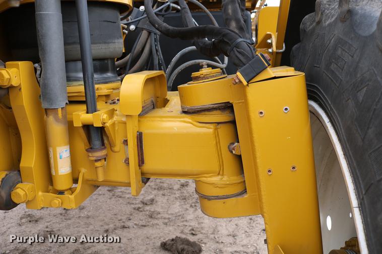 image for item DC7577 2008 Ag-Chem RoGator 1286C sprayer