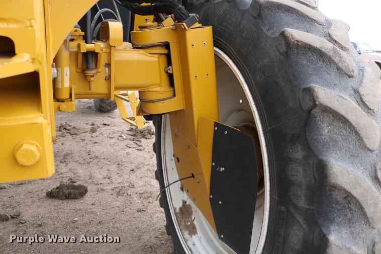 image for item DC7577 2008 Ag-Chem RoGator 1286C sprayer