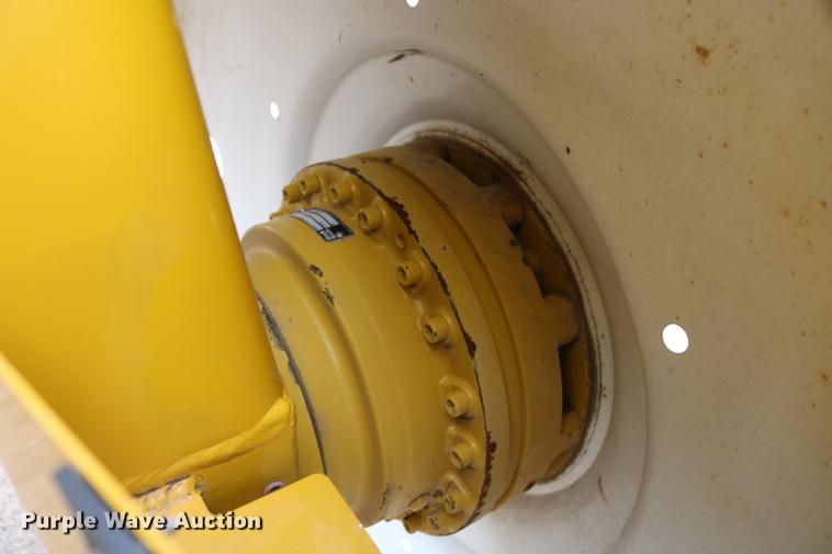 image for item DC7577 2008 Ag-Chem RoGator 1286C sprayer