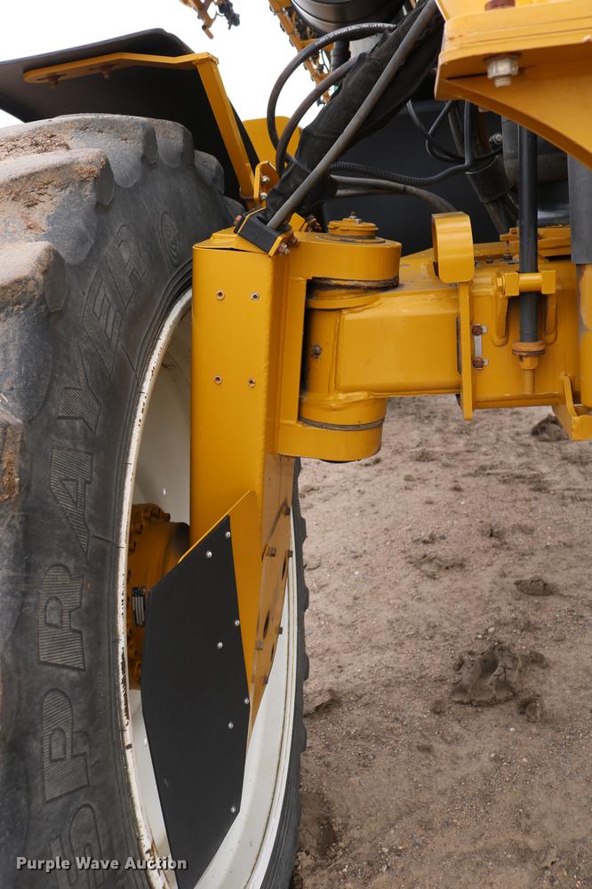 image for item DC7577 2008 Ag-Chem RoGator 1286C sprayer