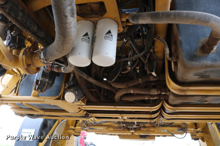 image for item DC7577 2008 Ag-Chem RoGator 1286C sprayer